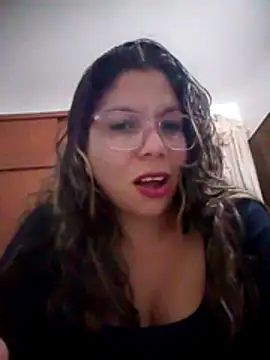 Snapshot of Carliina_Soussa chatting on February 27, 11:59 pm Carliina Soussa online show from February 27, 11:59 pm