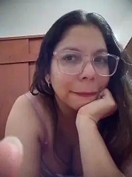 Snapshot of Carliina_Soussa chatting on June 15, 11:59 pm Carliina Soussa online show from June 15, 11:59 pm