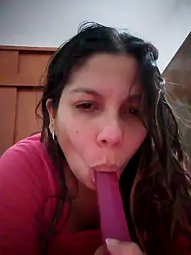 Snapshot of Carliina_Soussa chatting on October 16, 11:13 pm Carliina Soussa online show from October 16, 11:13 pm