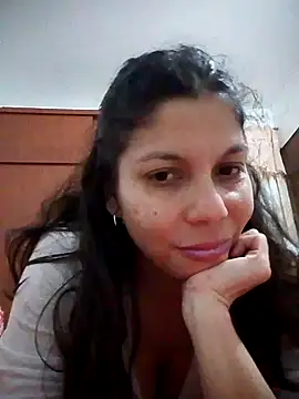 Snapshot of Carliina_Soussa chatting on February 26, 8:47 pm Carliina Soussa online show from February 26, 8:47 pm