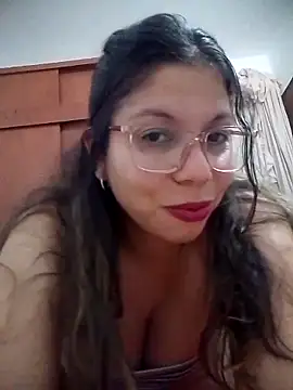 Carliina Soussa online show from April 13, 5:00 am