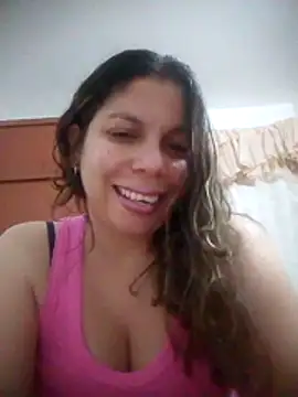 Snapshot of Carliina_Soussa chatting on October 7, 11:39 pm Carliina Soussa online show from October 7, 11:39 pm