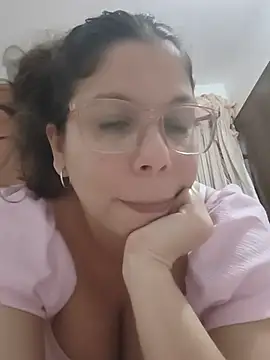 Snapshot of Carliina_Soussa chatting on July 17, 10:51 pm Carliina Soussa online show from July 17, 10:51 pm