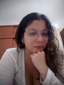 Snapshot of Carliina_Soussa chatting on February 11, 2:44 am Carliina Soussa online show from February 11, 2:44 am