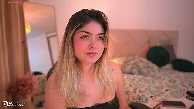 Lau Bee online show from January 10, 5:19 pm