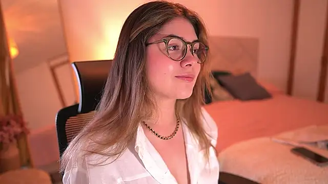 Lau Bee online show from February 24, 6:31 pm