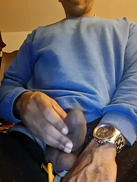 bigboytoy912 online show from April 21, 1:42 am