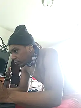 bigboytoy912 online show from April 18, 3:47 pm