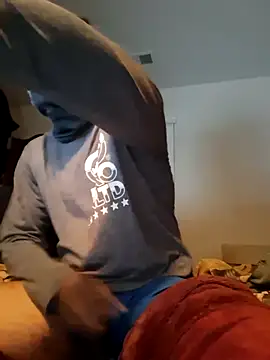 bigboytoy912 online show from April 8, 6:37 am