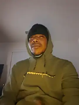 bigboytoy912 online show from April 4, 5:36 am