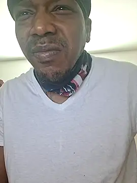 bigboytoy912 online show from April 4, 5:41 pm