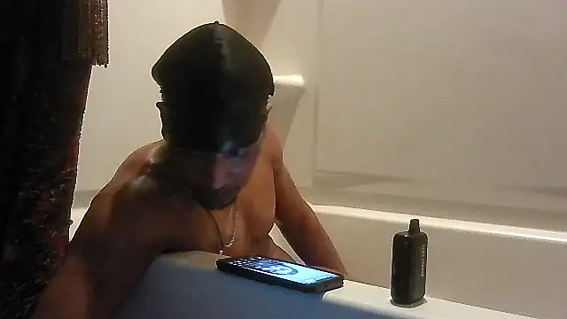 bigboytoy912 online show from April 11, 11:30 pm