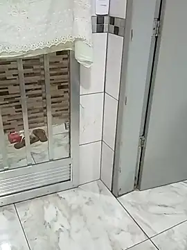 Miilyduarte online show from February 22, 2:39 am