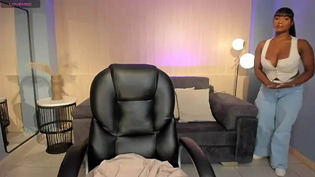 SavannahStorm online show from January 17, 1:47 pm