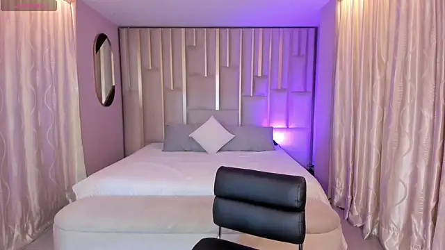 SavannahStorm online show from March 8, 6:00 pm