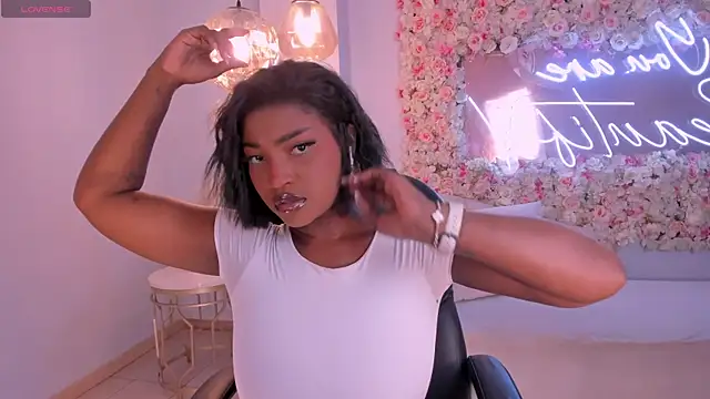 SavannahStorm online show from March 31, 1:02 pm