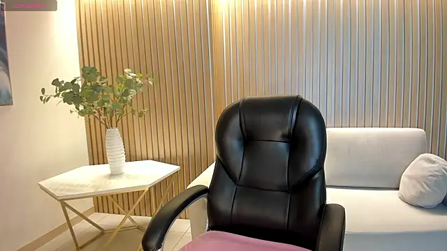 SavannahStorm online show from March 21, 12:09 pm