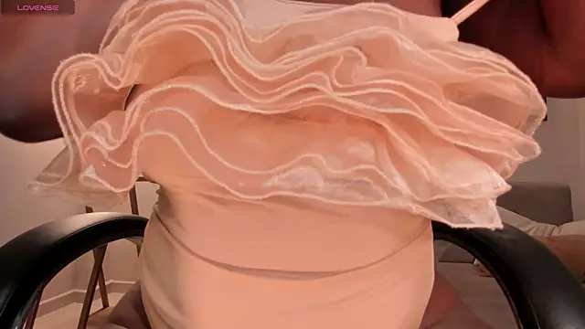 SavannahStorm online show from October 26, 1:00 pm