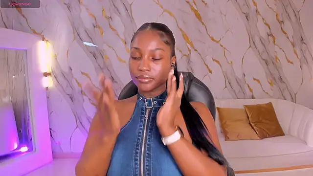 SavannahStorm online show from January 7, 12:32 pm