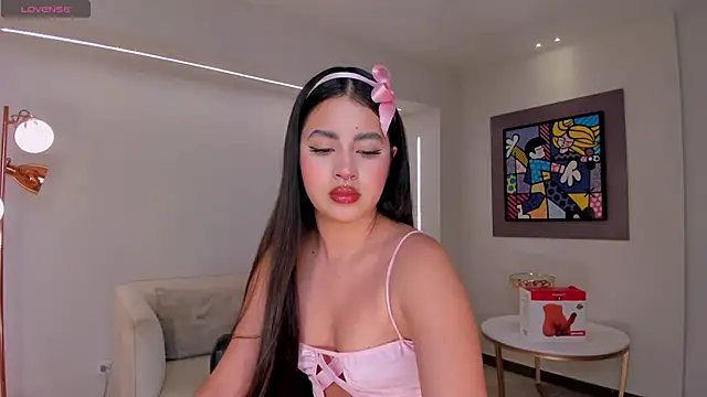 IsabellaHill  online show from December 2, 7:33 pm