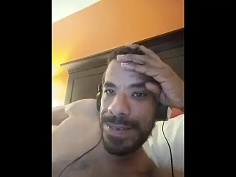 Snapshot of Tjskigh chatting on October 23, 4:16 pm Tjskigh online show from October 23, 4:16 pm