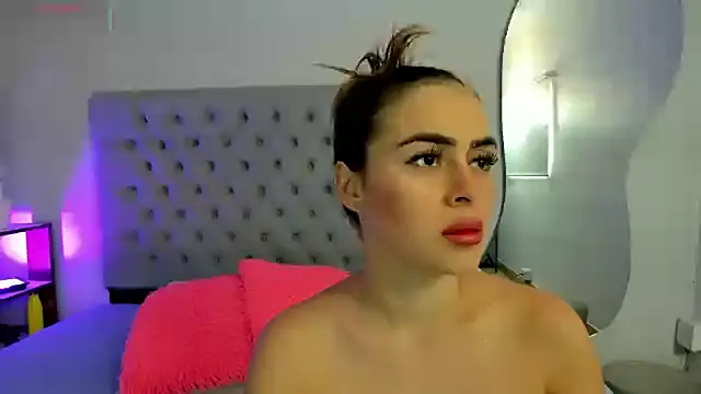 Snapshot of alicee_cooper chatting on March 2, 3:52 pm alicee cooper online show from March 2, 3:52 pm