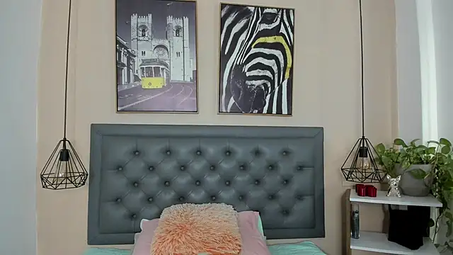 Snapshot of alicee_cooper chatting on November 23, 3:55 pm alicee cooper online show from November 23, 3:55 pm