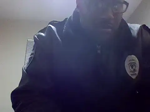 Snapshot of littbbc chatting on December 22, 4:28 am littbbc online show from December 22, 4:28 am