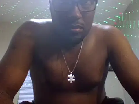 Snapshot of littbbc chatting on December 15, 11:31 pm littbbc online show from December 15, 11:31 pm