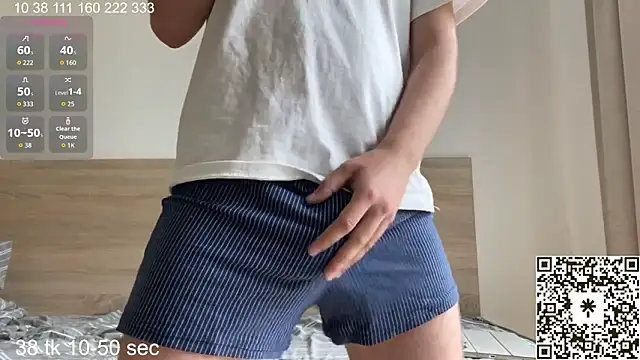 curlyboyy  online show from June 14, 5:47 pm