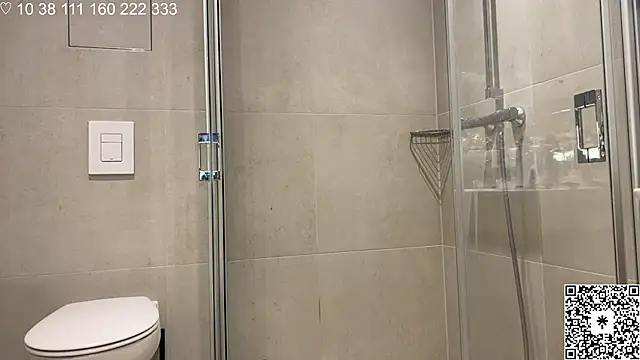 curlyboyy  online show from February 4, 8:15 pm