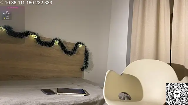 curlyboyy  online show from January 15, 8:01 pm