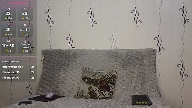 Secret-Smile online show from October 30, 4:00 am