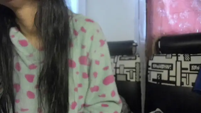Snapshot of Nathaly_love96 chatting on June 6, 11:26 am Nathaly love96 online show from June 6, 11:26 am
