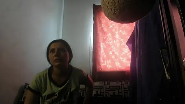 Snapshot of Nathaly_love96 chatting on May 16, 7:24 pm Nathaly love96 online show from May 16, 7:24 pm