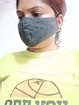 Snapshot of illay_love chatting on July 3, 5:47 am illay love online show from July 3, 5:47 am