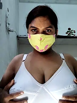 Snapshot of illay_love chatting on March 1, 6:35 am illay love online show from March 1, 6:35 am