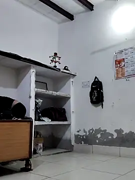 illay love online show from November 8, 4:21 pm