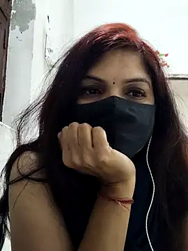 Snapshot of illay_love chatting on February 5, 6:04 pm illay love online show from February 5, 6:04 pm