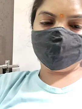 Snapshot of illay_love chatting on February 25, 5:18 am illay love online show from February 25, 5:18 am