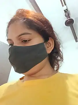 Snapshot of illay_love chatting on June 26, 6:19 am illay love online show from June 26, 6:19 am