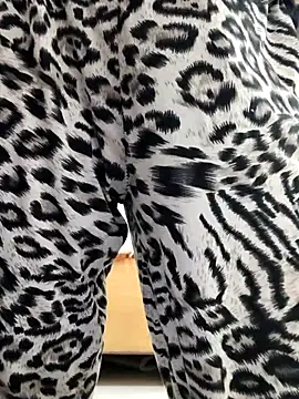 Snapshot of illay_love chatting on February 1, 7:17 am illay love online show from February 1, 7:17 am