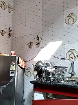 Snapshot of illay_love chatting on February 4, 4:51 am illay love online show from February 4, 4:51 am