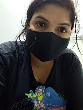 illay love online show from December 13, 8:04 pm