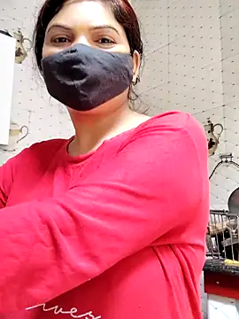 Snapshot of illay_love chatting on January 19, 6:06 am illay love online show from January 19, 6:06 am