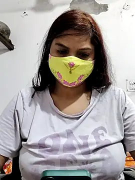 illay love online show from March 24, 3:23 pm