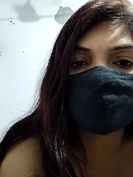 illay love online show from April 7, 5:15 pm