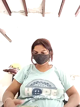 Snapshot of illay_love chatting on July 12, 10:38 am illay love online show from July 12, 10:38 am