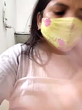 Snapshot of illay_love chatting on February 26, 5:29 am illay love online show from February 26, 5:29 am