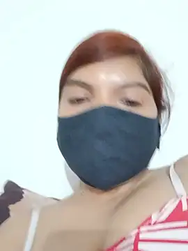 Snapshot of illay_love chatting on July 7, 7:28 pm illay love online show from July 7, 7:28 pm